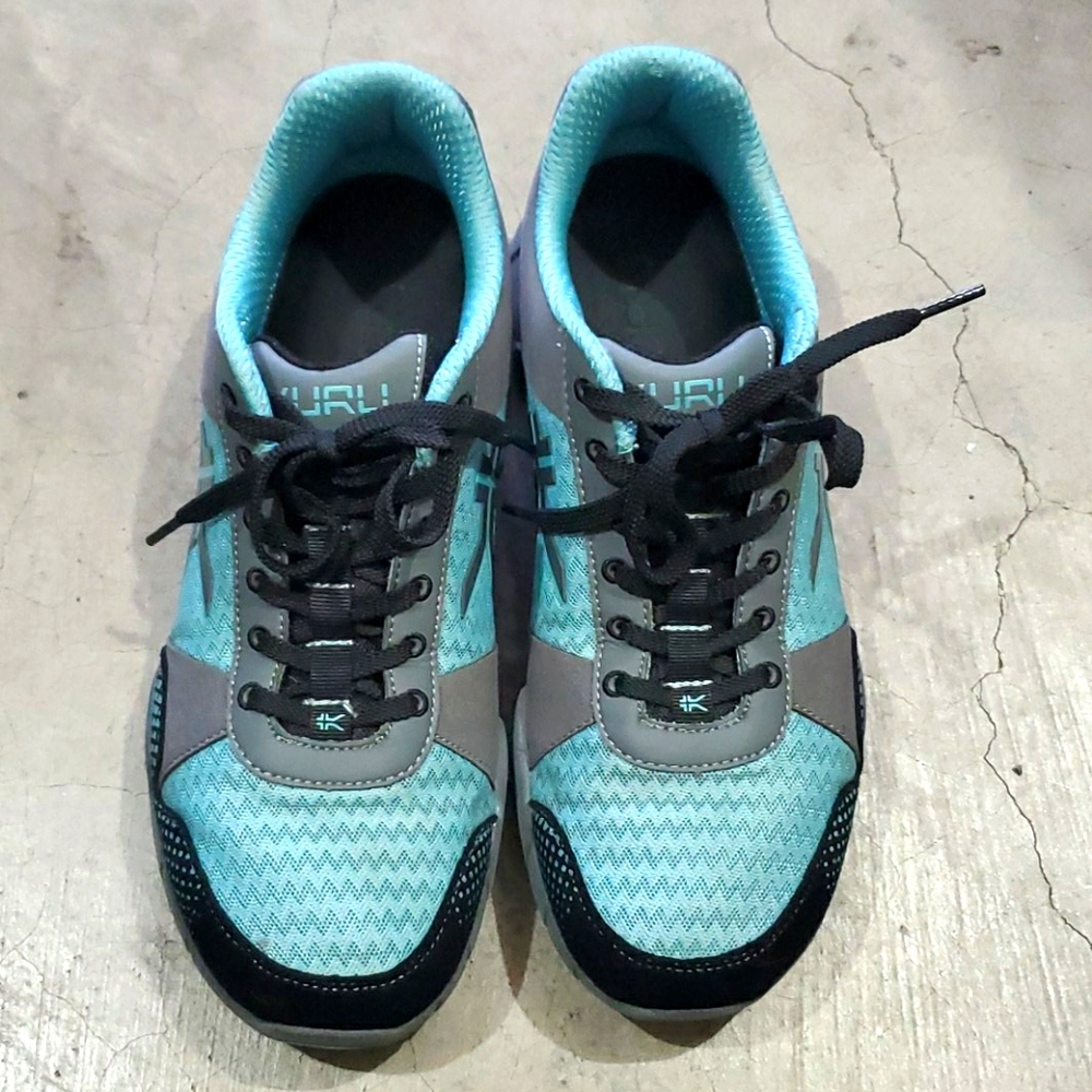 Kuru shoes